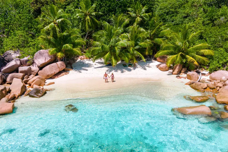 Romantik pur in einer abgelegenen Bucht auf den Seychellen